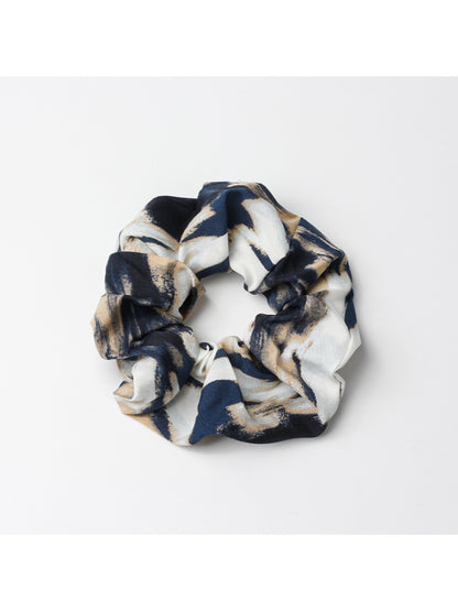 Gifty - Trendy Oil Painting Print Scrunchie