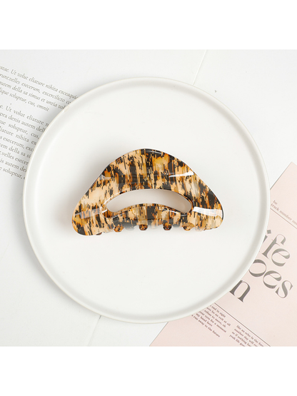 Beau - Acrylic Geometric Pattern Curved Claw Clip