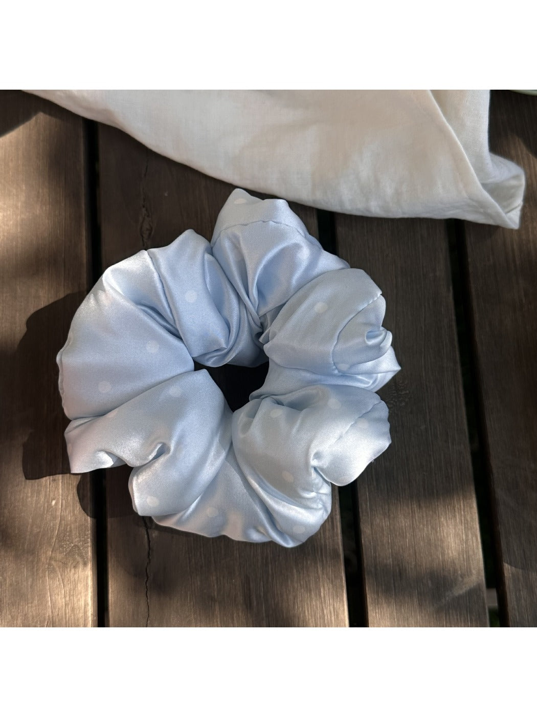 Gifty - Gentle Temperament Polka Dot Scrunchie
