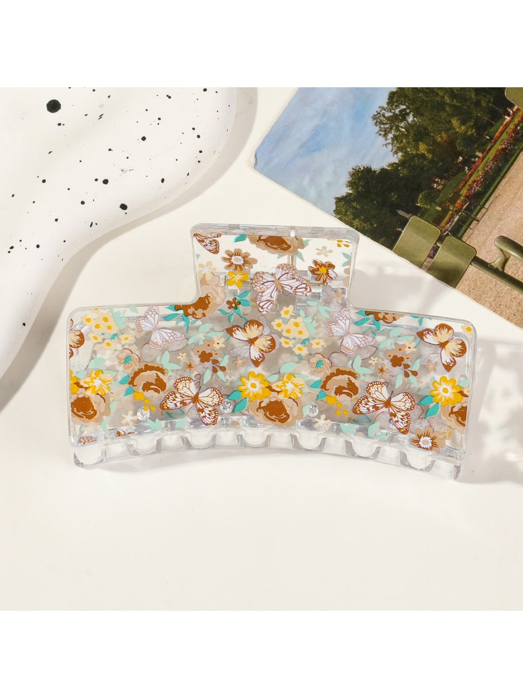 Beau - Minimalist Floral Hair Claw Clips