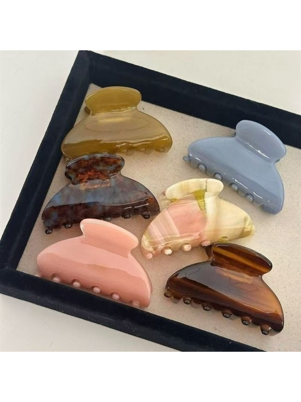 Beau - Beautiful Retro Acetate Hair Clip