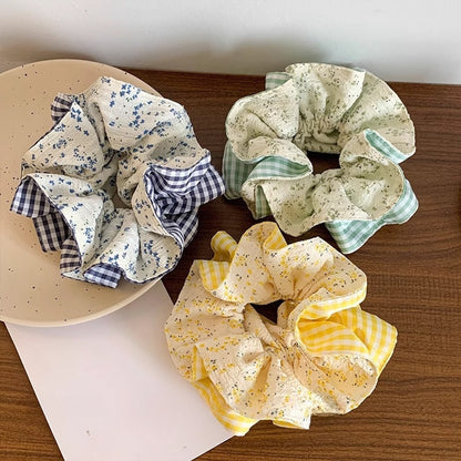Gifty - Double-Layer Floral Pattern Fabric Scrunchie