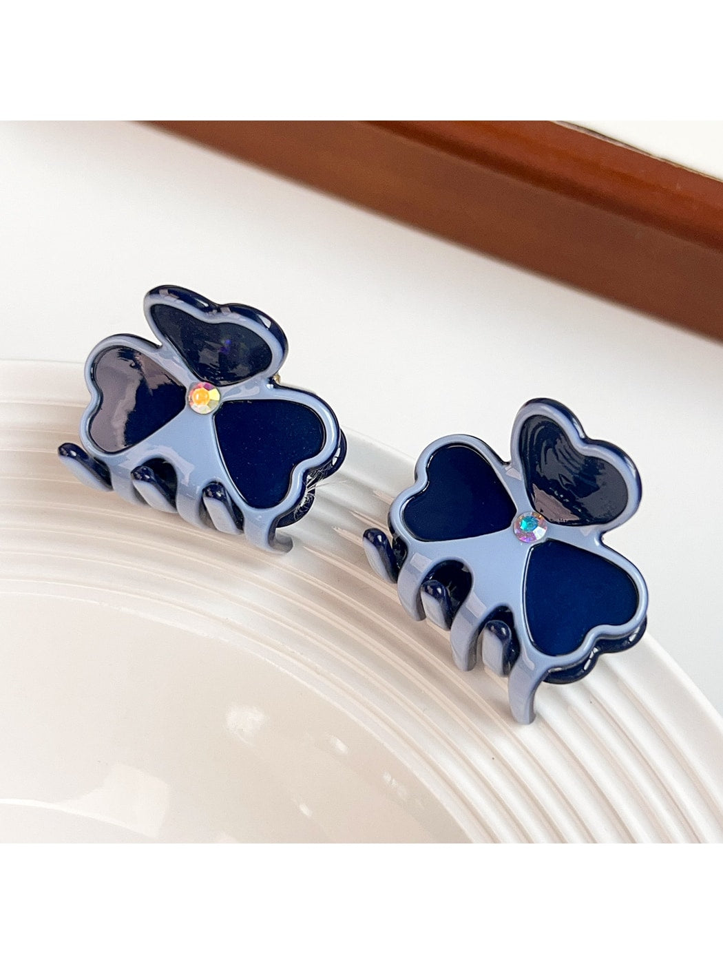 Beau - Acetate Three Petal Flower Alloy Claw Clip