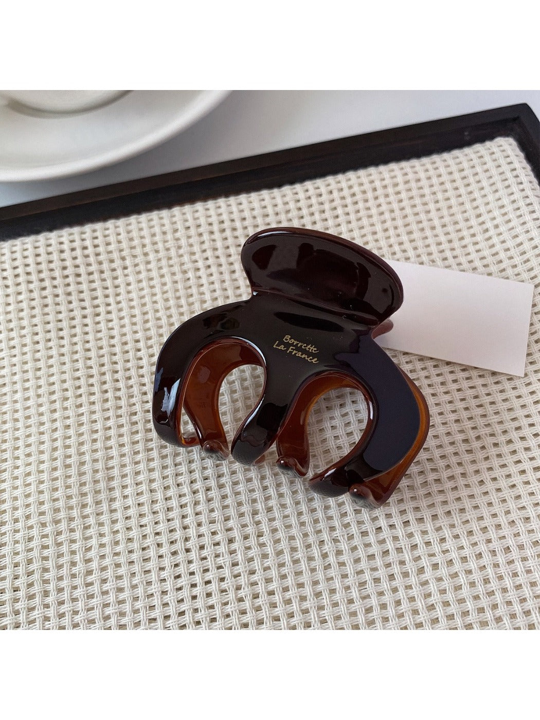 Beau - Retro Acetate Fashion Hair Clip