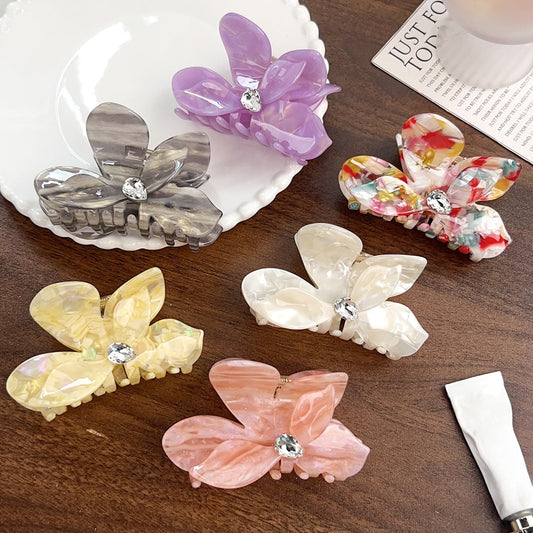 Beau - Elegant Petal Design Fashion Claw Clip