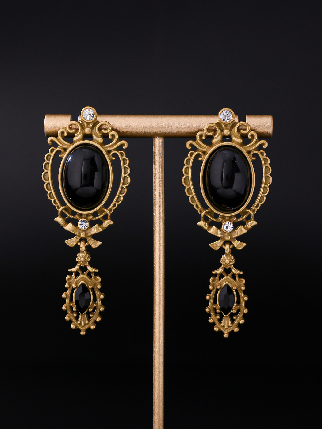 Earedge - Ornate Bow Detail Alloy Stud Earrings