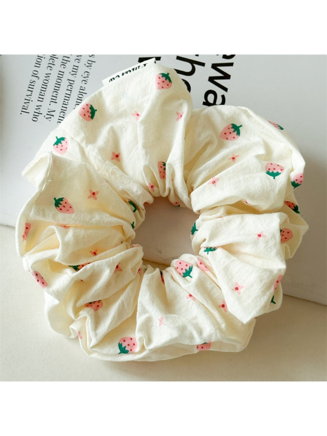 Gifty - Cute Strawberry Hair Scrunchie