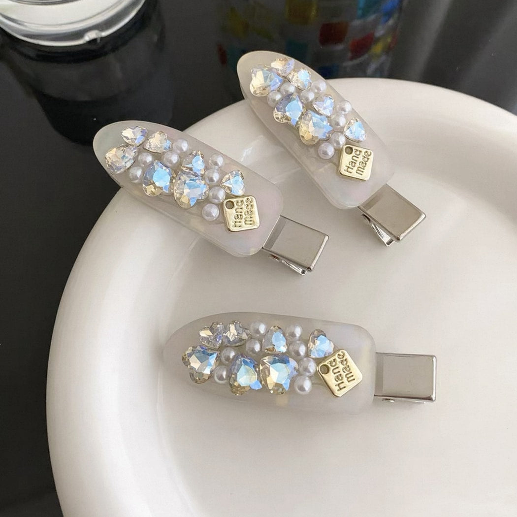 Beau - Faceted Heart Design Bangs Hair Clip