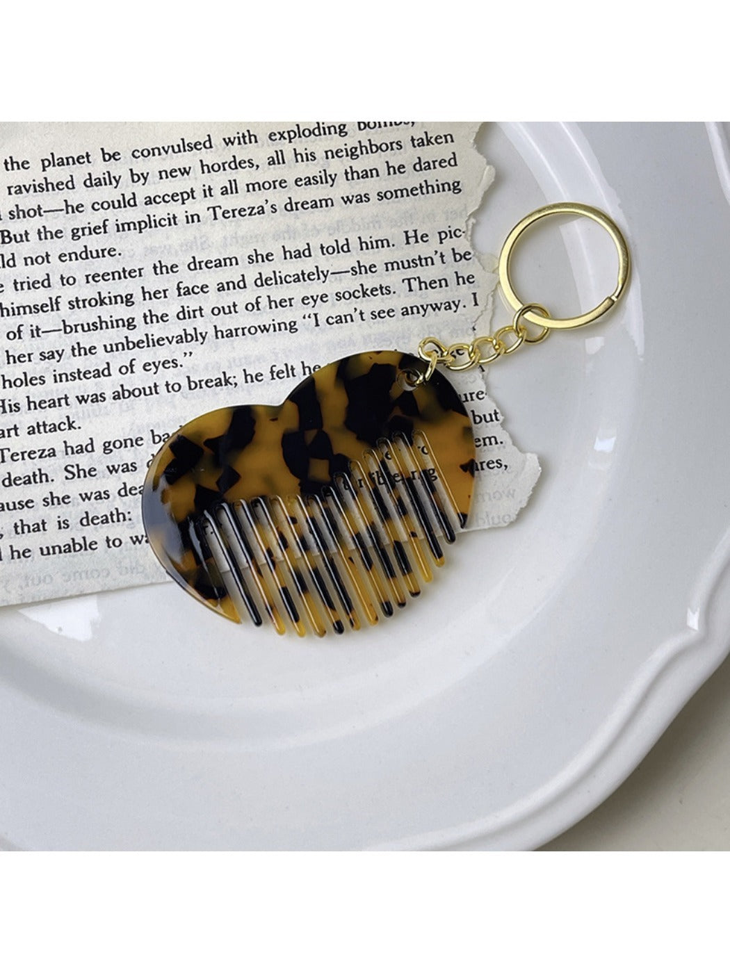 Keypus - Mini Heart Shaped Comb Keychain
