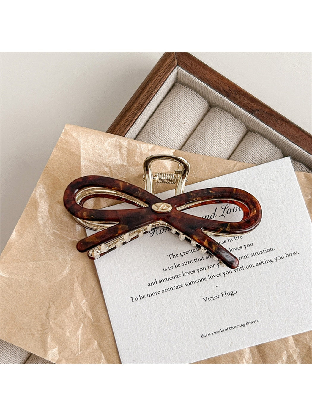 Beau - Minimalist Acetate Bow Design Claw Clip