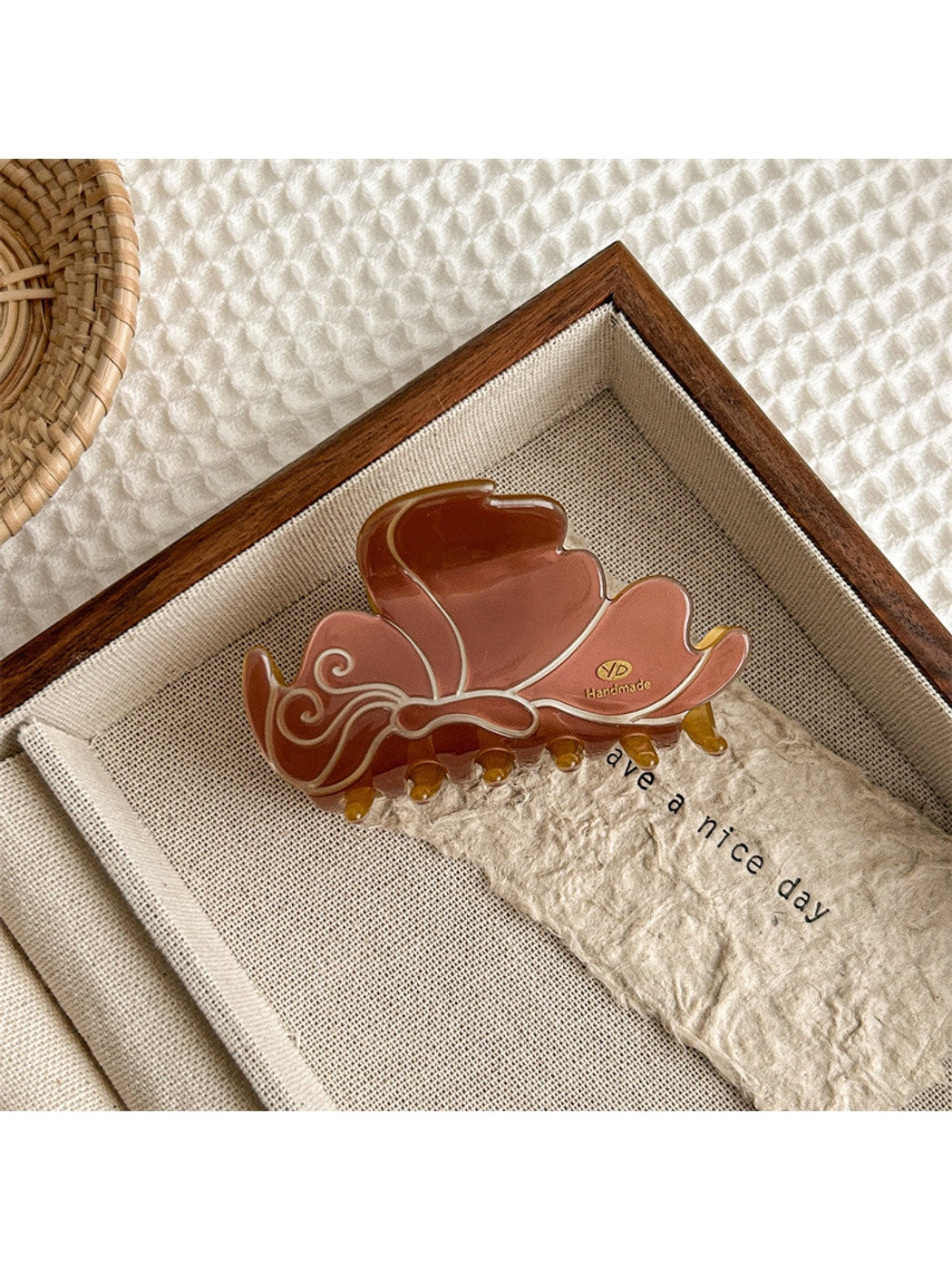 Beau - Cloud and Wave Motif Acetate Hair Claw Clip