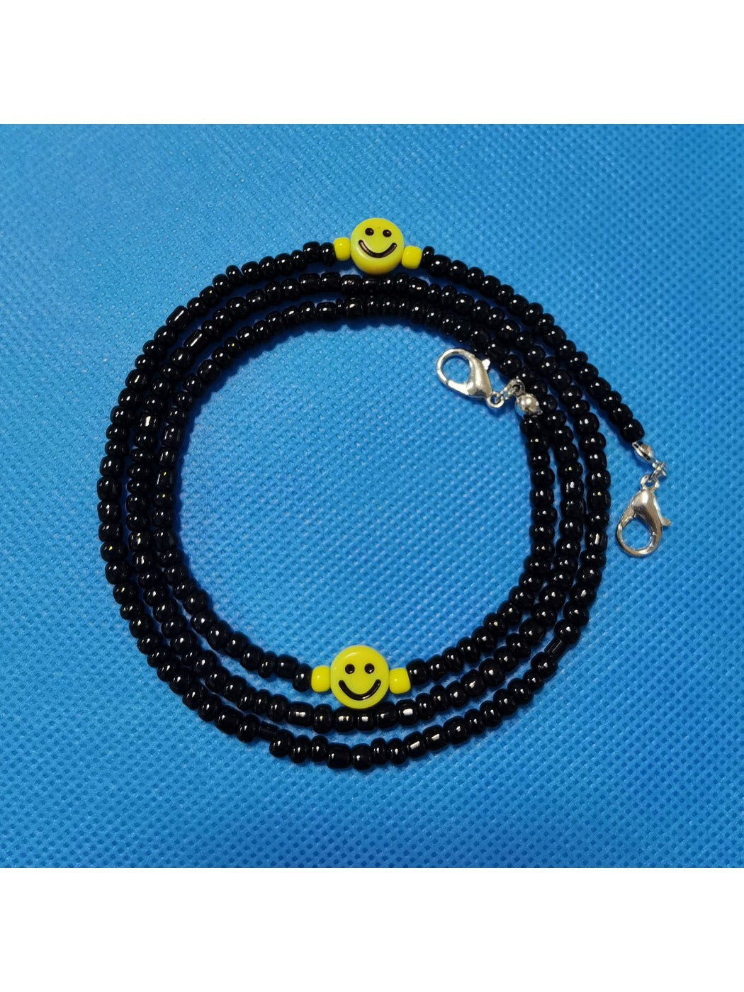 Velra - Vintage Seed Bead Smiley Face Eyeglass Strap