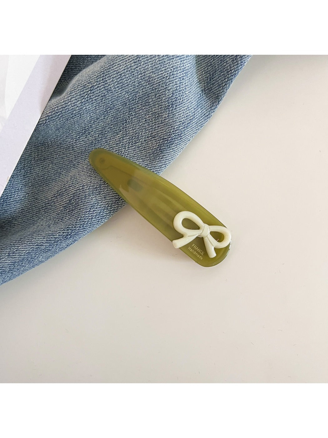 Beau - Solid Color Teardrop Hair Clip