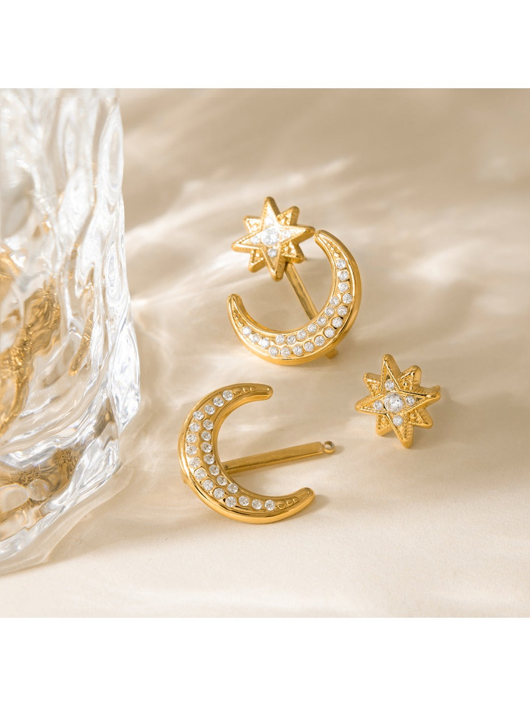 Earedge - Minimalist Star And Moon Earrings