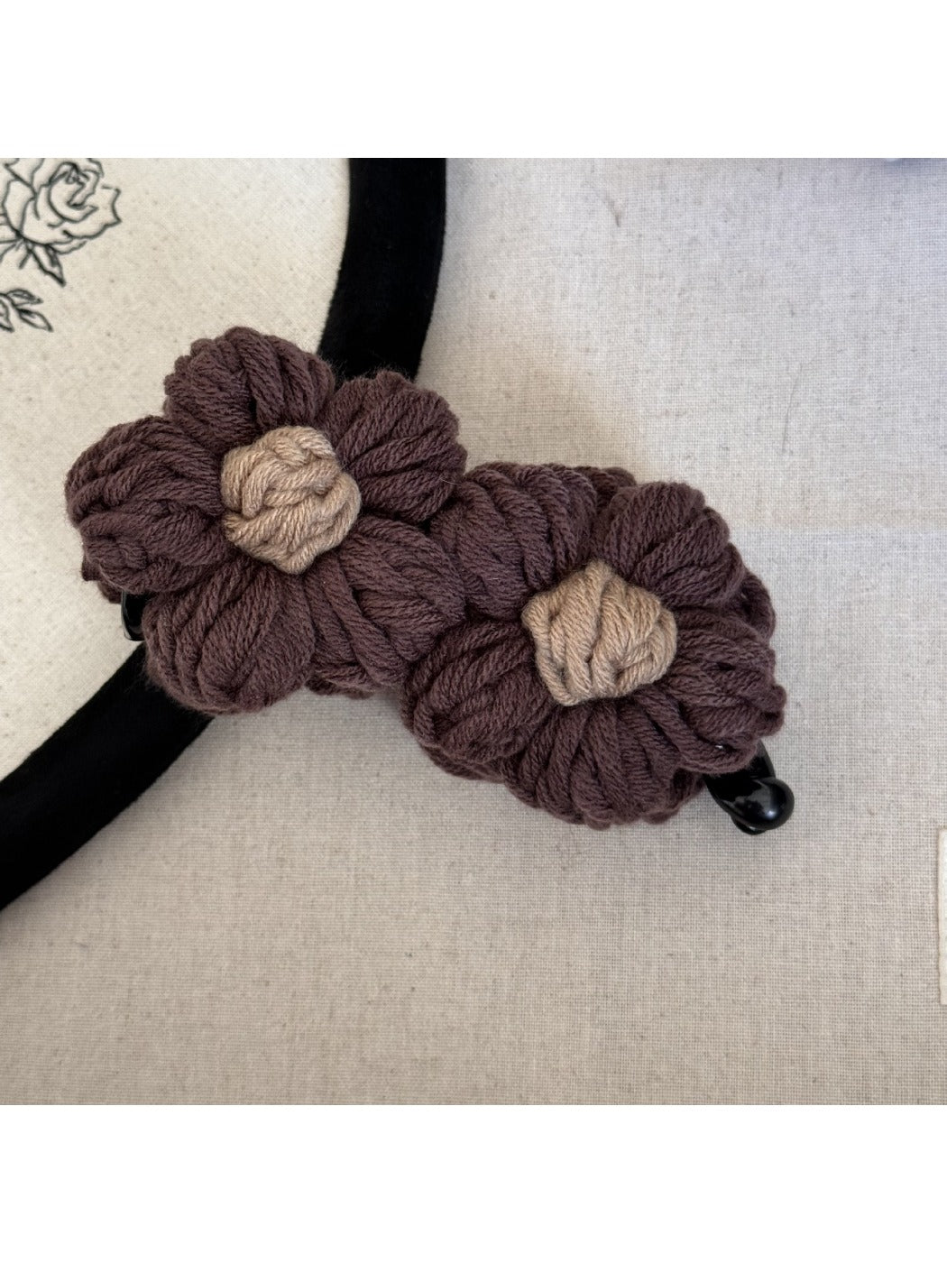 Beau - Knitted Flower Shaped Banana Hair Clip