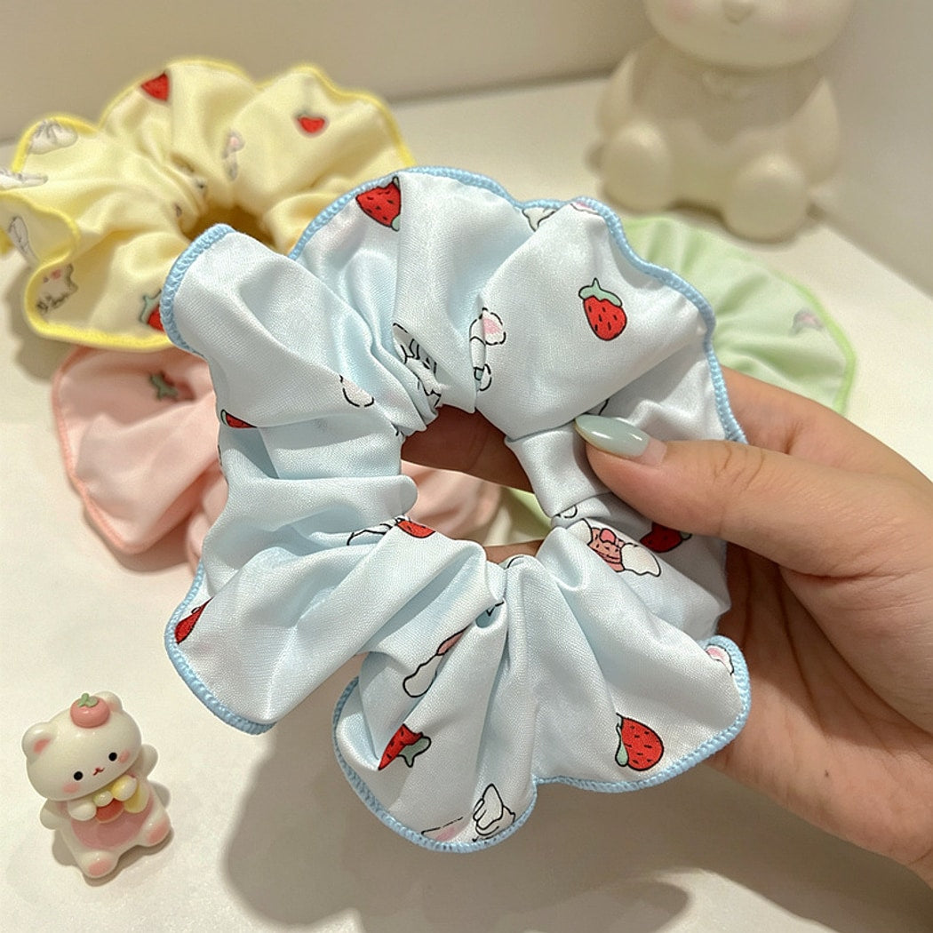 Gifty - Strawberry Print Fabric Ruffle Edge Scrunchie