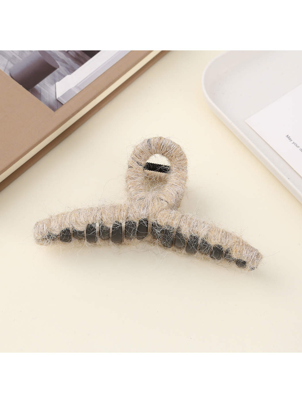 Beau - Solid Color Looped Top Hair Claw Clip