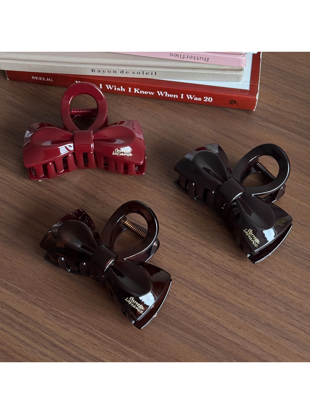 Beau - Glossy Bow Shape Geometric Claw Clip