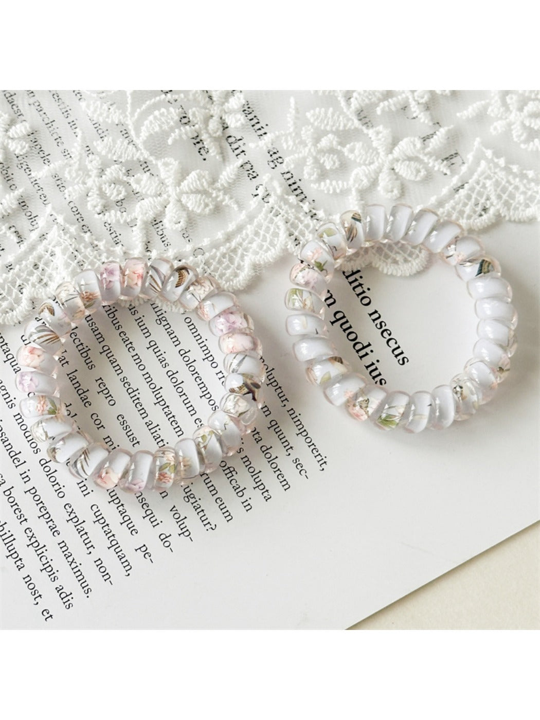 Gifty - Floral Print Telephone Hair Ring