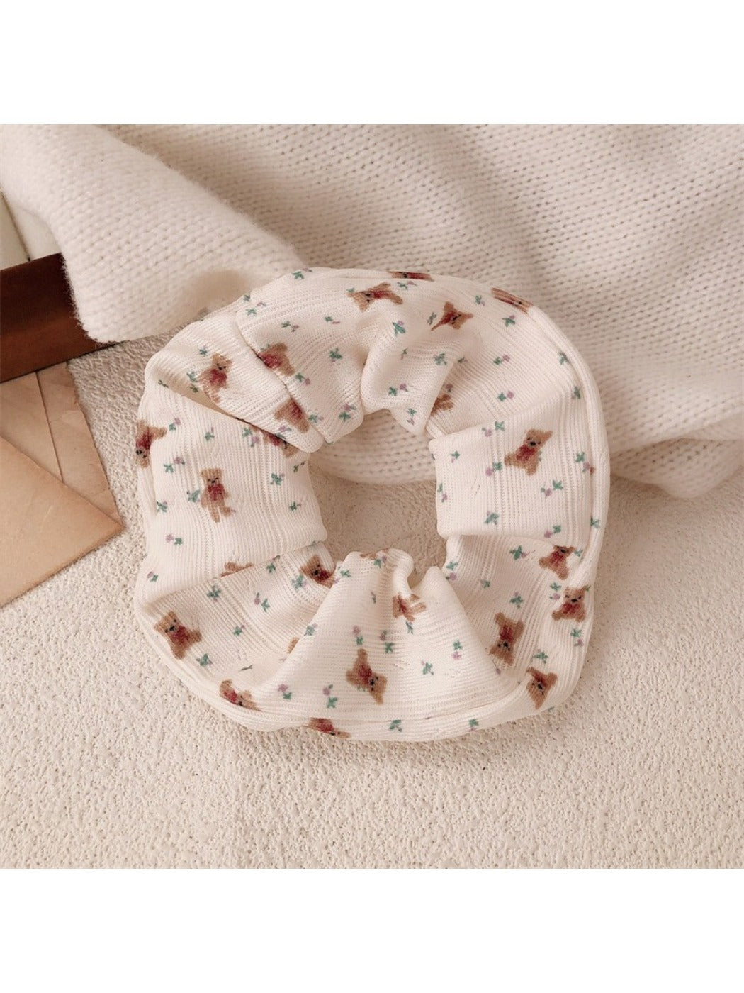 Gifty - Adorable Teddy Bear Lace Scrunchie