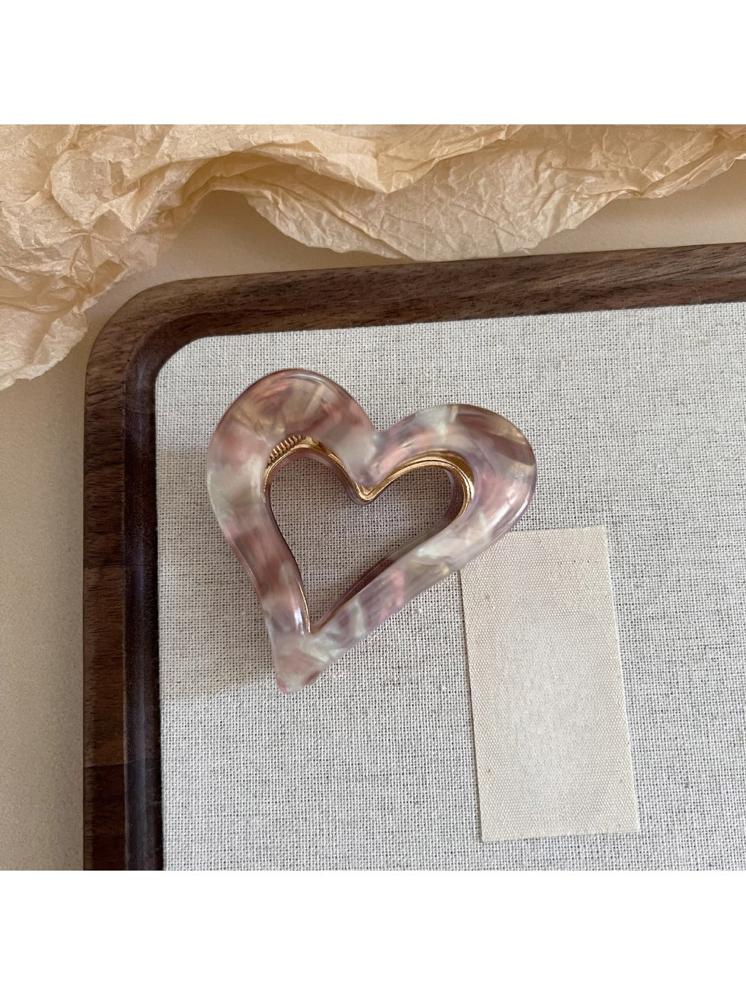 Beau - Premium Heart-Shaped Hair Clip