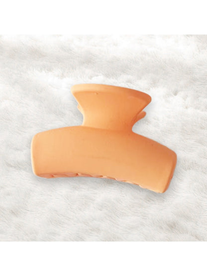 Beau - Matte Curved Plastic Claw Clip