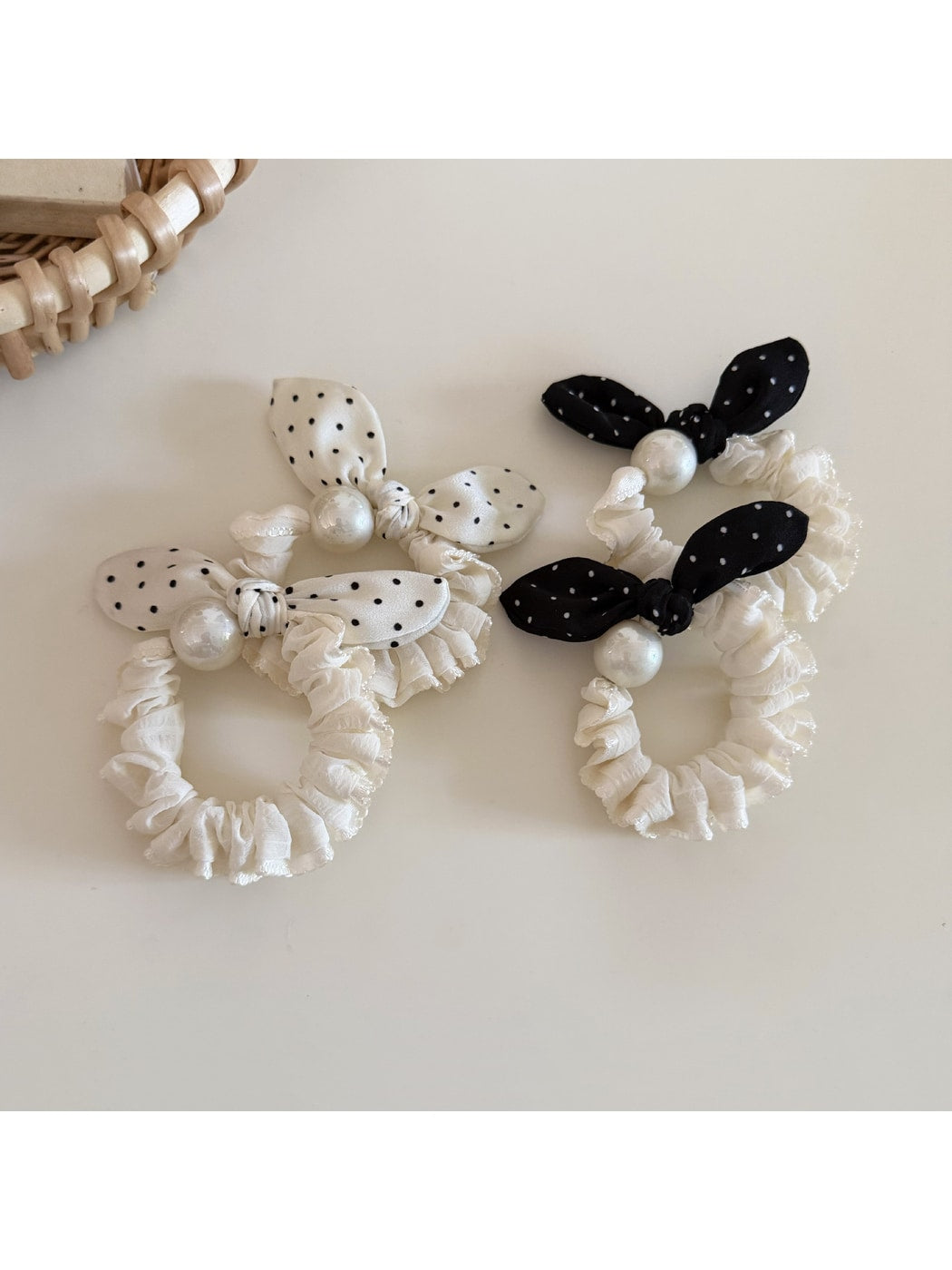 Gifty - Polka Dot Rabbit Ear Bow Elastic Scrunchie
