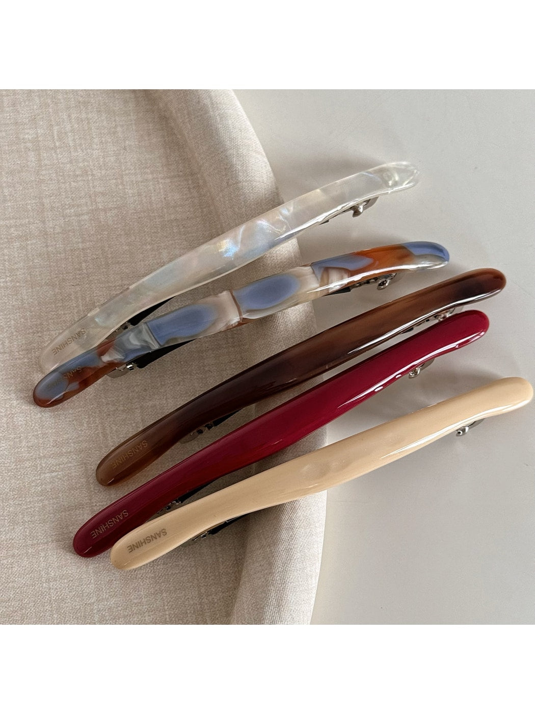 Beau - Slim Long Bar Spring Closure Hair Clip