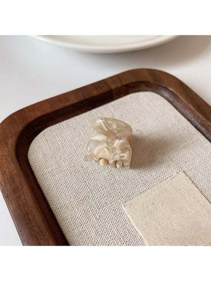Beau - Mini Minimalist Half Moon Hair Claw Clip