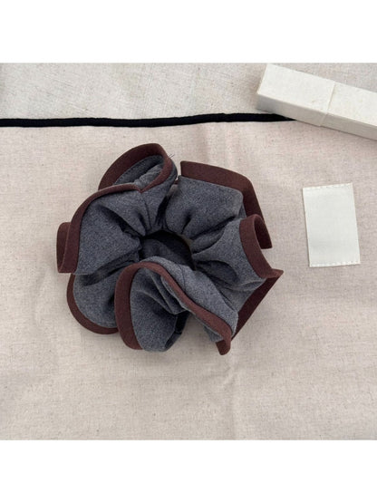 Gifty - Elegant Two Tone Scrunchie