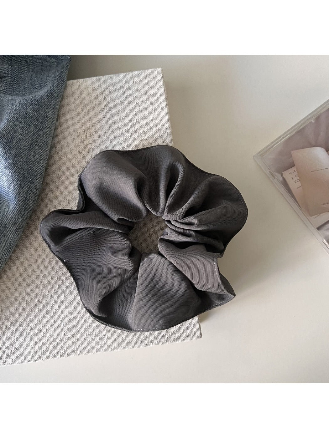 Gifty - Chic Vintage Simple Scrunchie