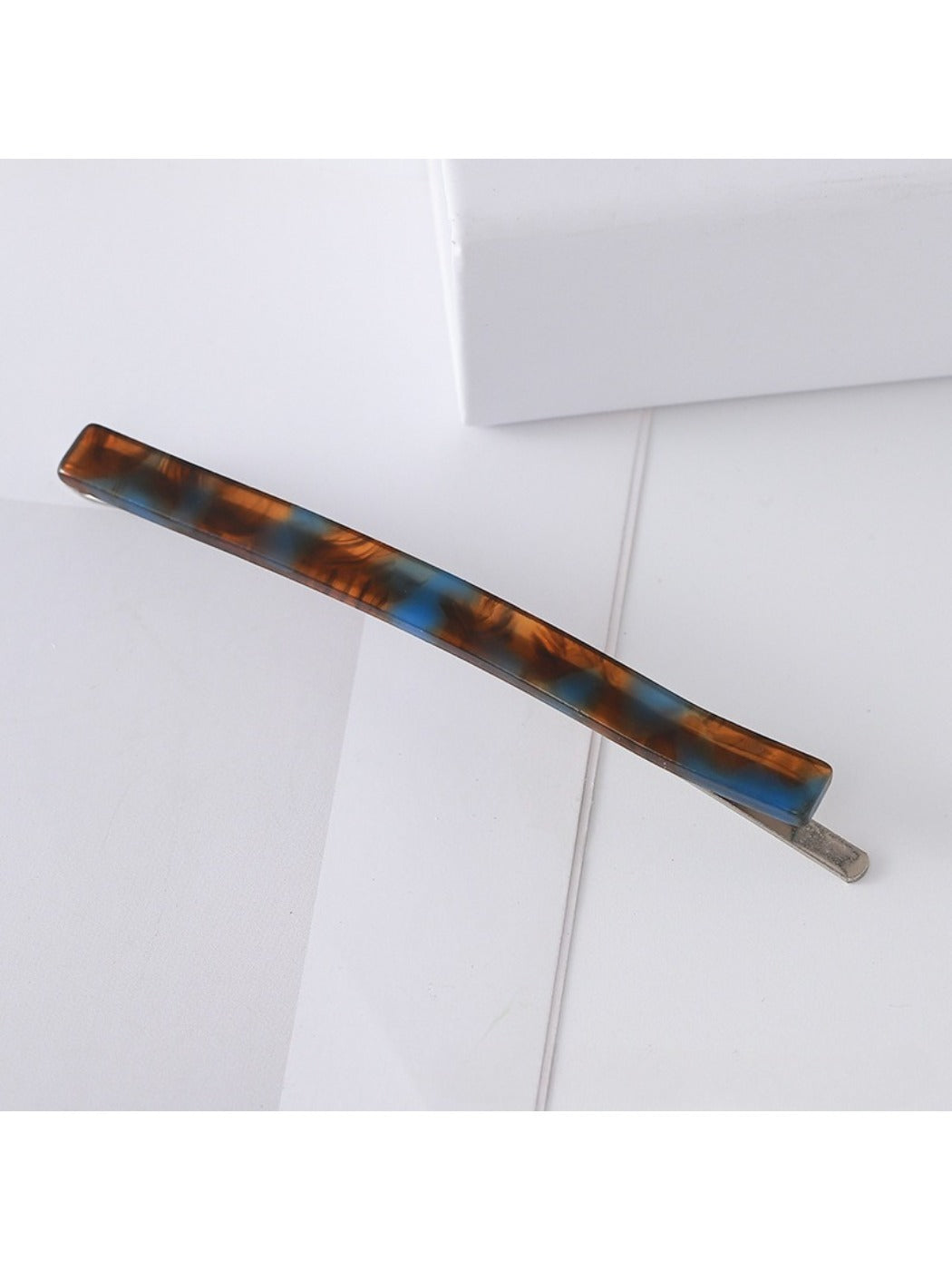 Beau - Chic Minimalist Square Hair Clip