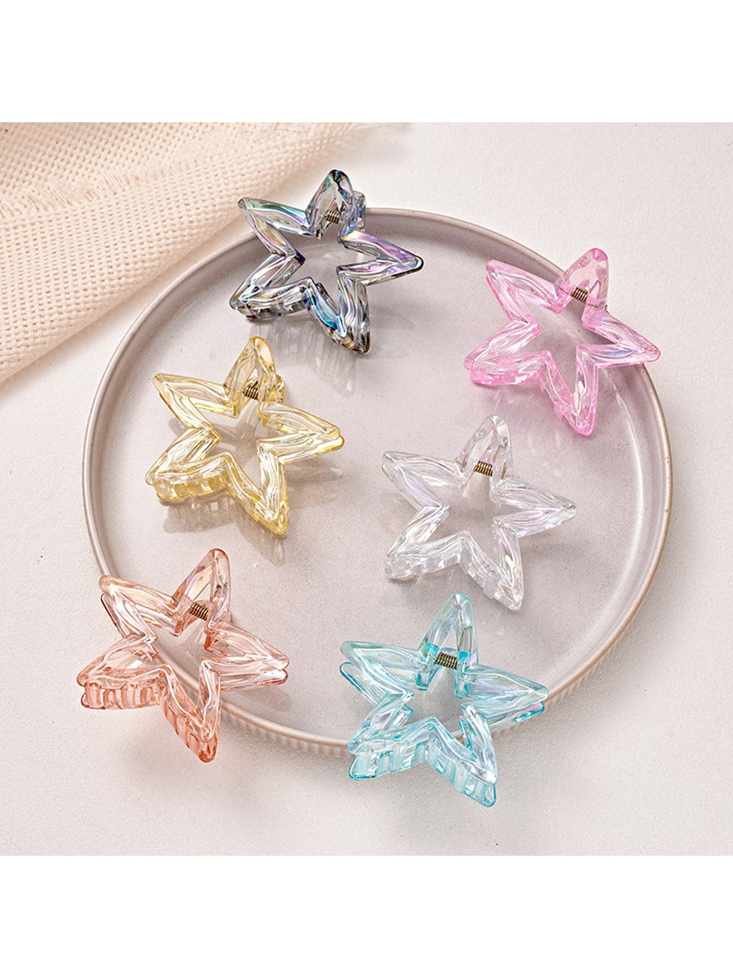 Beau - Transparent Star Shape Plastic Claw Hair Clip