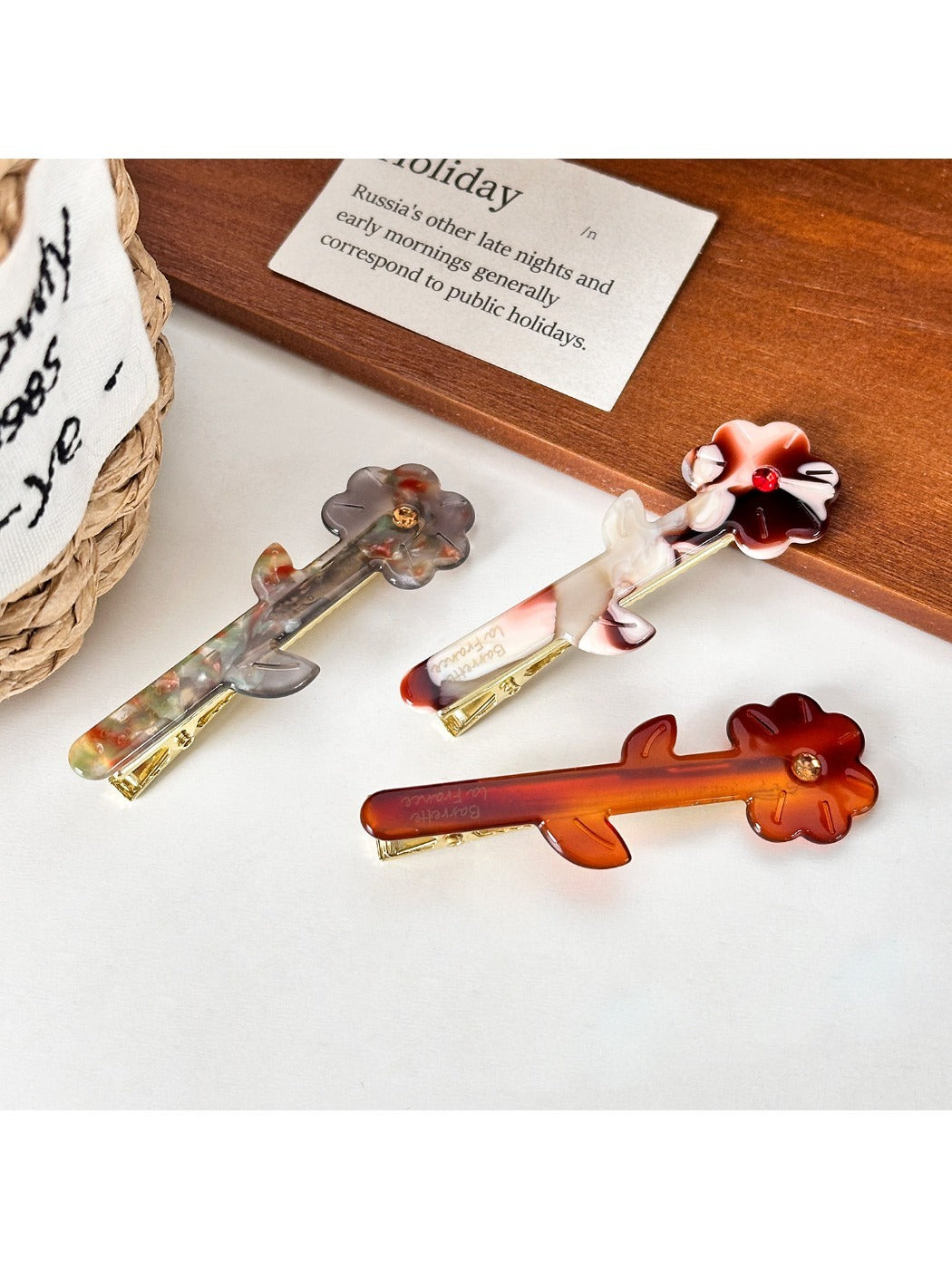 Beau - Acetic Acid Flower-shaped Hairpin