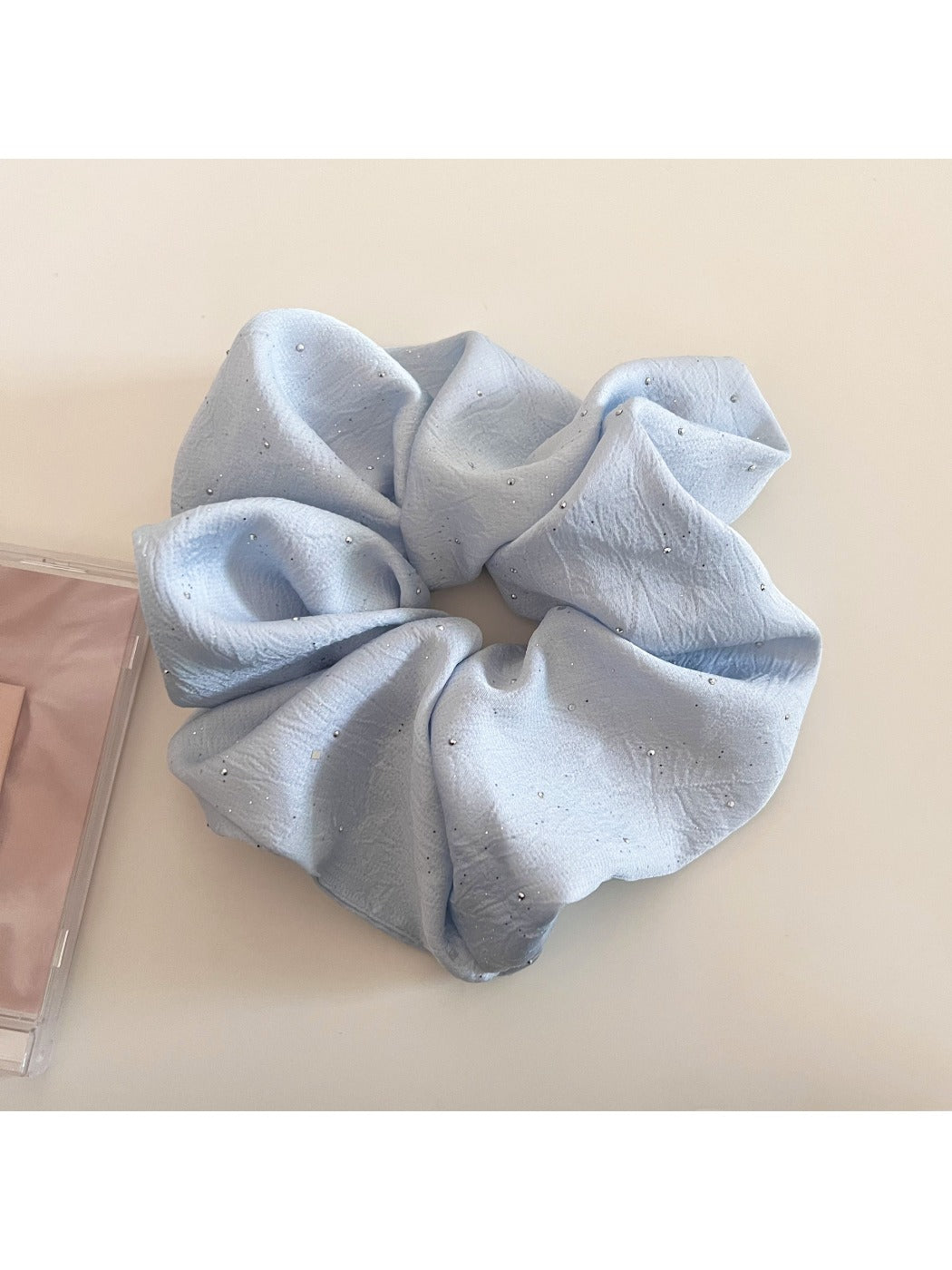 Gifty - Versatile Solid Color Satin Scrunchie