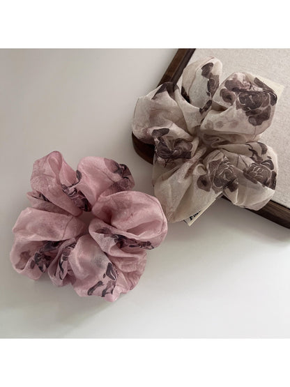 Gifty - Gentle Rose Print Tulle Scrunchie