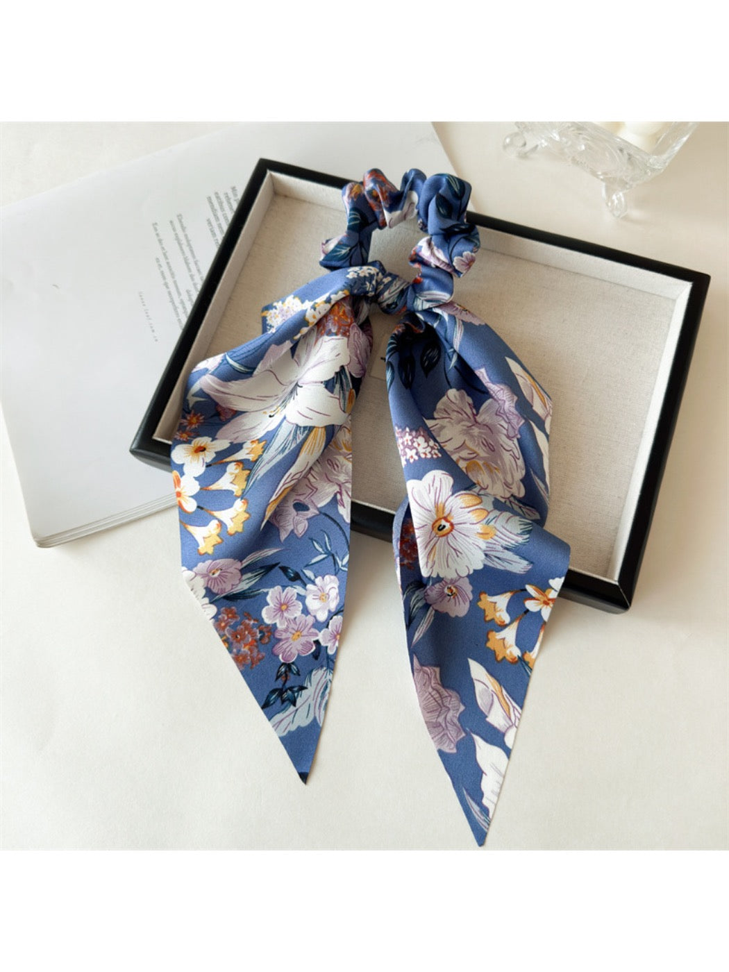 Gifty - Satin Printed Triangle Scrunchie