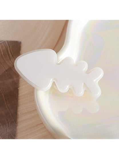 Beau - Fishbone-Shaped Hair Clip