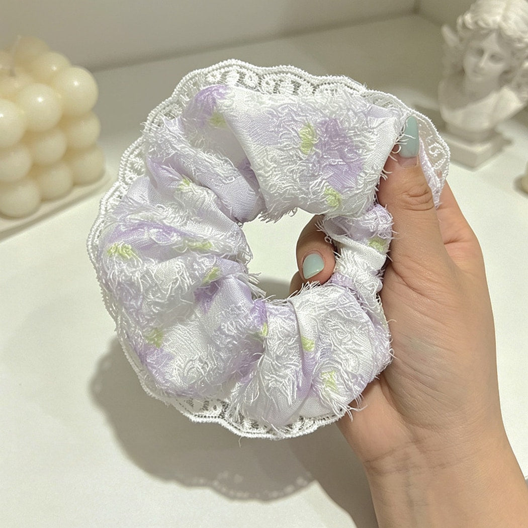 Gifty - Soft Floral Lace Look Polyester Scrunchie