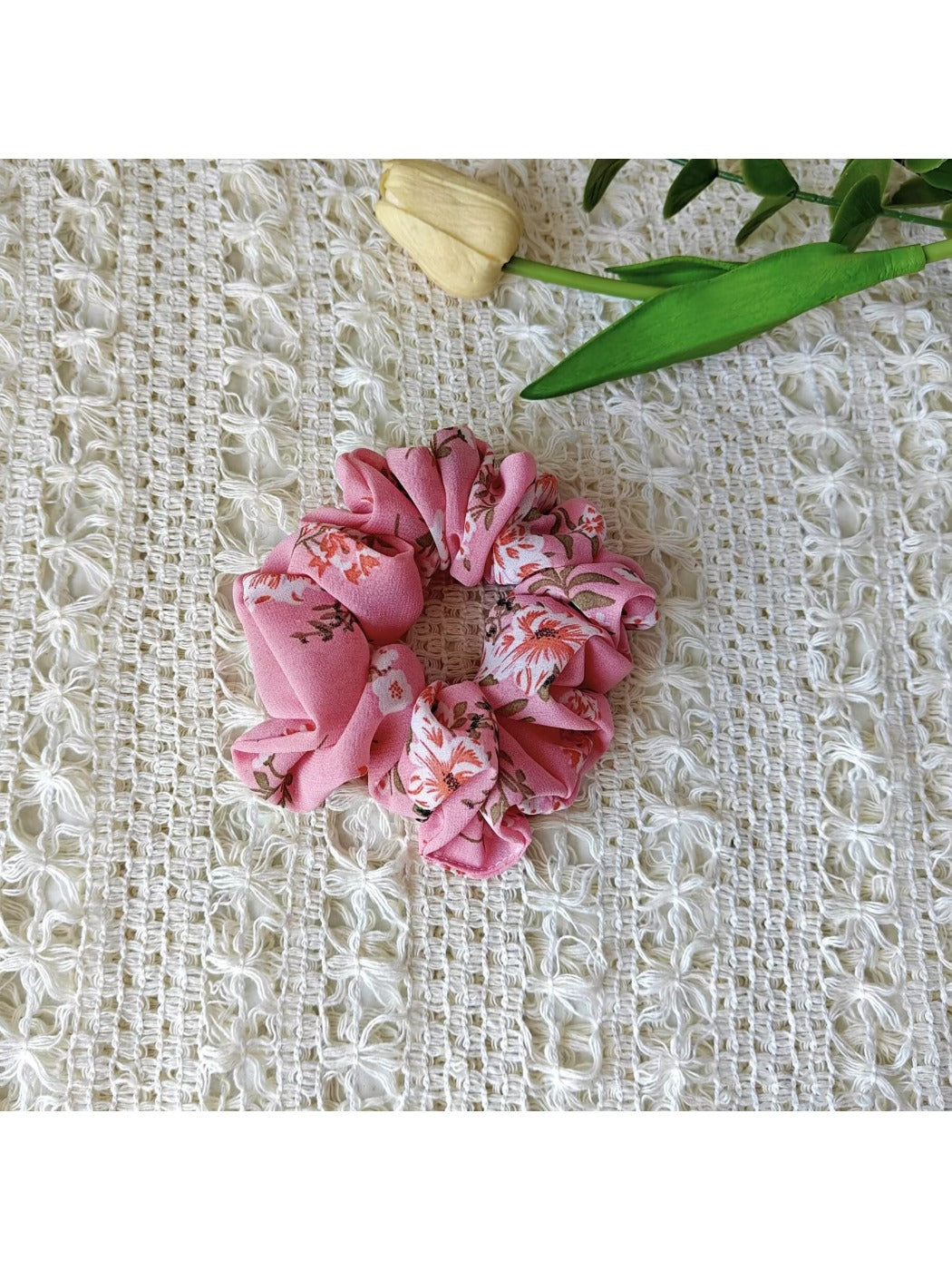 Gifty - Sweet Floral Print Mesh Scrunchie