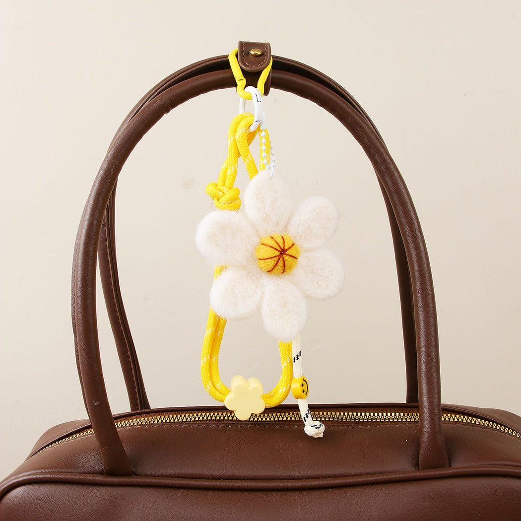 Keypus - Cartoon Daisy Flower Hanging Bag Charm Keychain