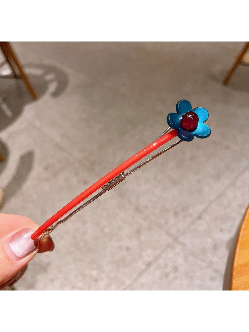Beau - Plastic Alloy Flower Design Hair Clip