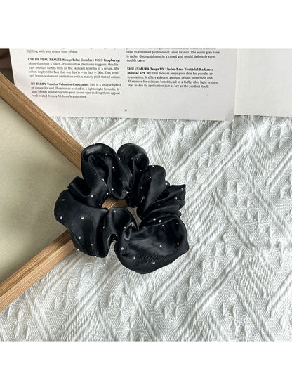 Gifty - Fluffy Decorative Polyester Scrunchie