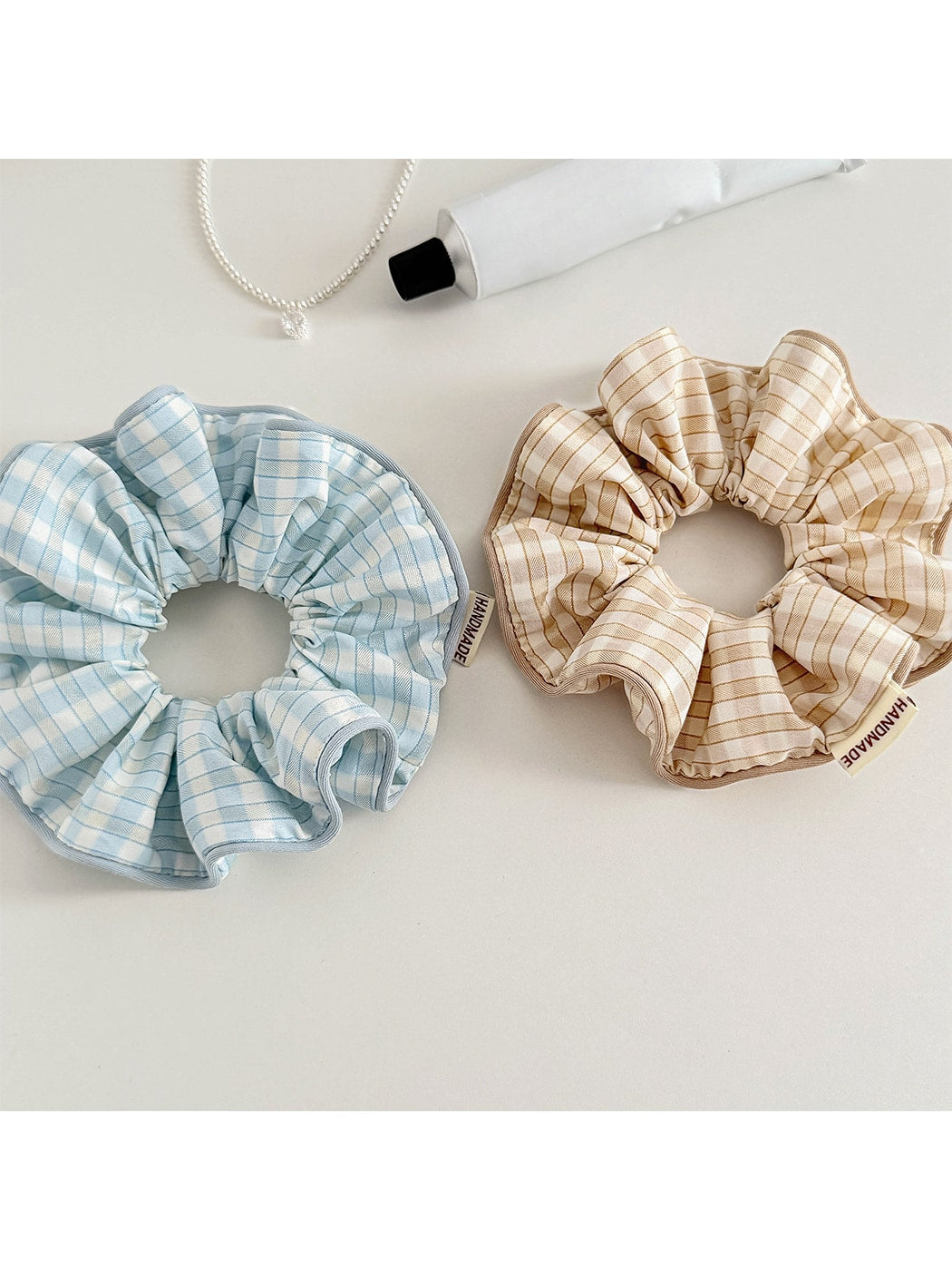 Gifty - Gathered Plaid Trim Polyester Bun Scrunchie