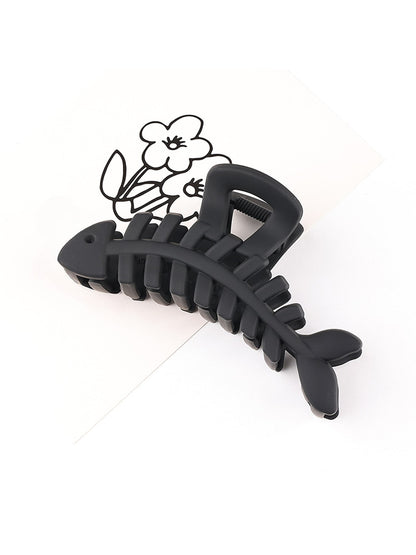 Beau - Animal Motif Plastic Fish Bone Claw Clip