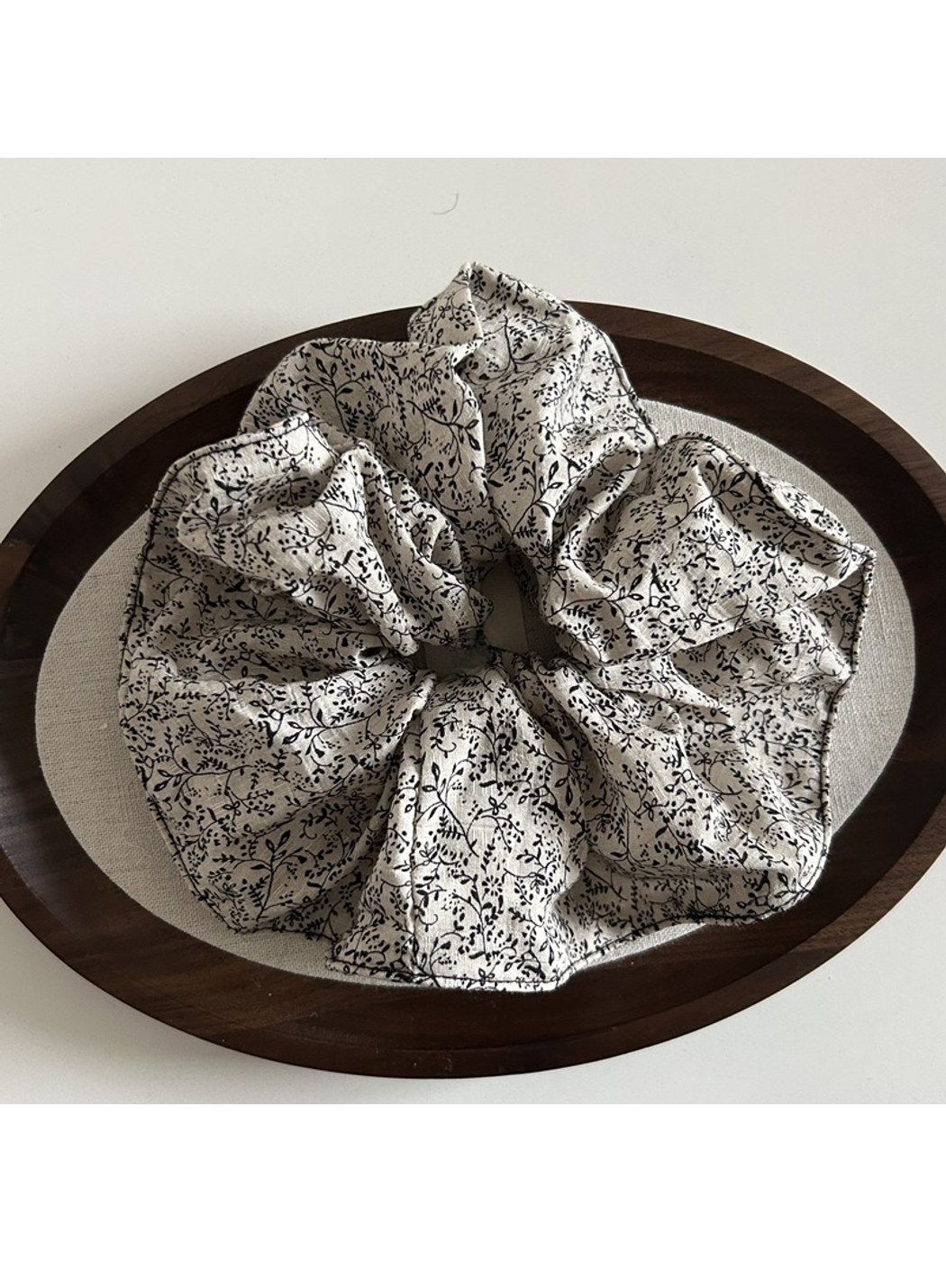 Gifty - Vintage Floral Simple Polyester Scrunchie
