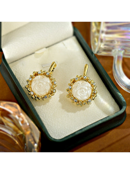 Earedge - Elegant Rose Shaped Earrings