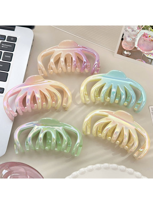 Beau - Cute Gradient Crescent Shaped Claw Clip