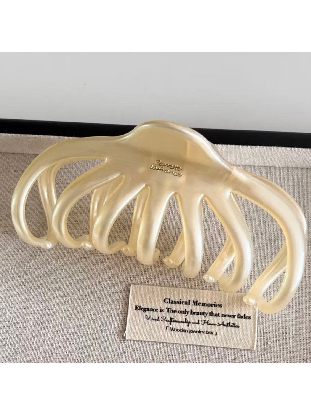 Beau - Plastic Alloy Sweet Style Claw Hair Clip