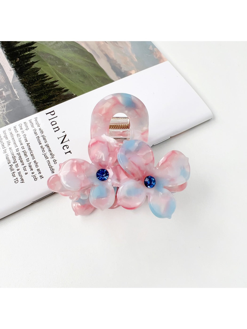 Beau vintage double flower hair claw clip styled with casual outfit